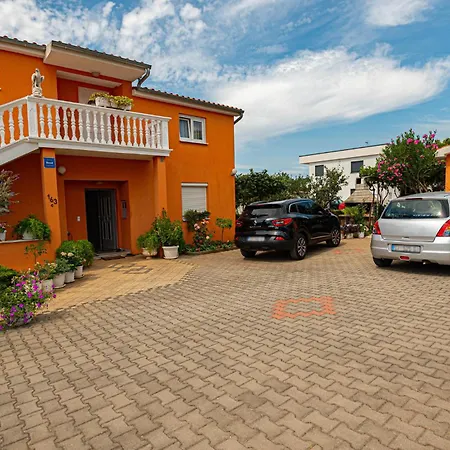 With Sea View 12 Lejlighed