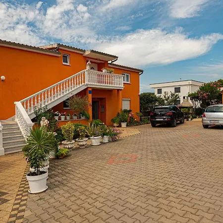 דירה With Sea View 12