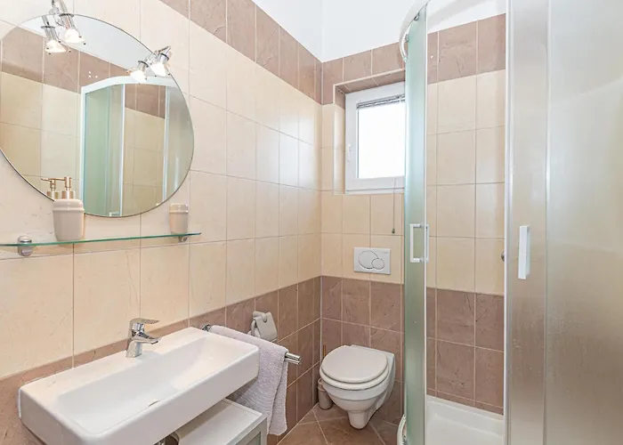 With Sea View 12 וודיצה