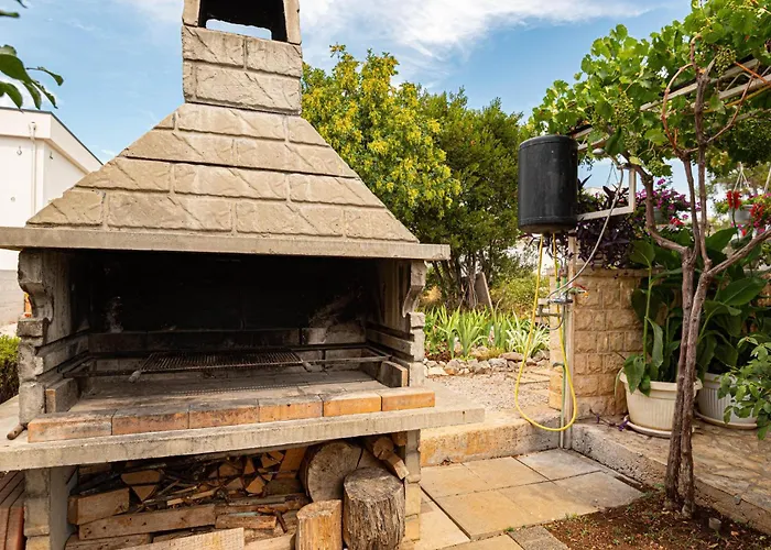 With Sea View 12 דירה *